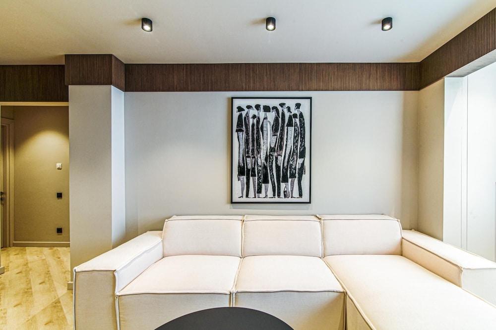 Chic And Convenient Flat in Central Besiktas 2