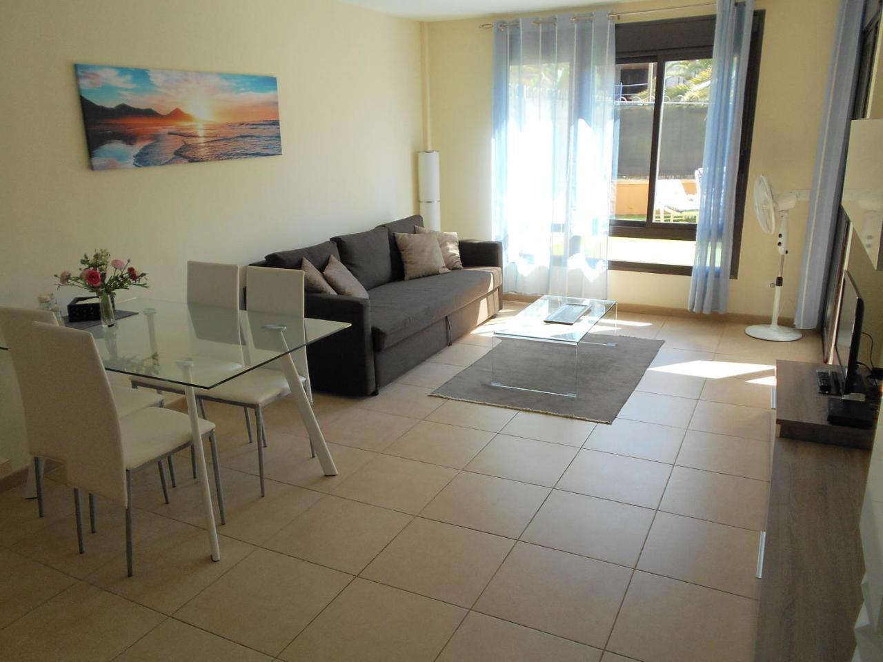 Spacious Apartment with Large Private Garden in Palm Mar 1