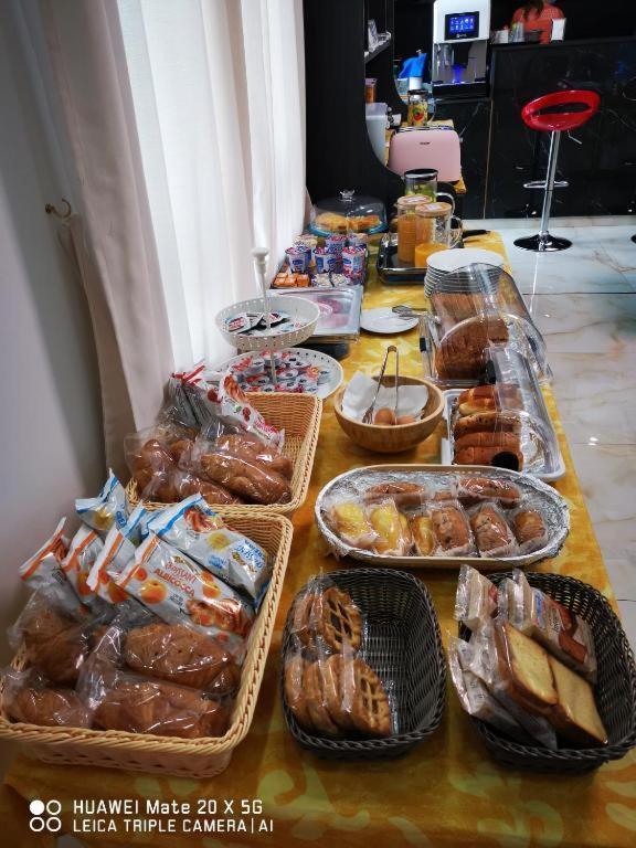 Guest House Central Station Sammartini 15 (Adults Only) 2