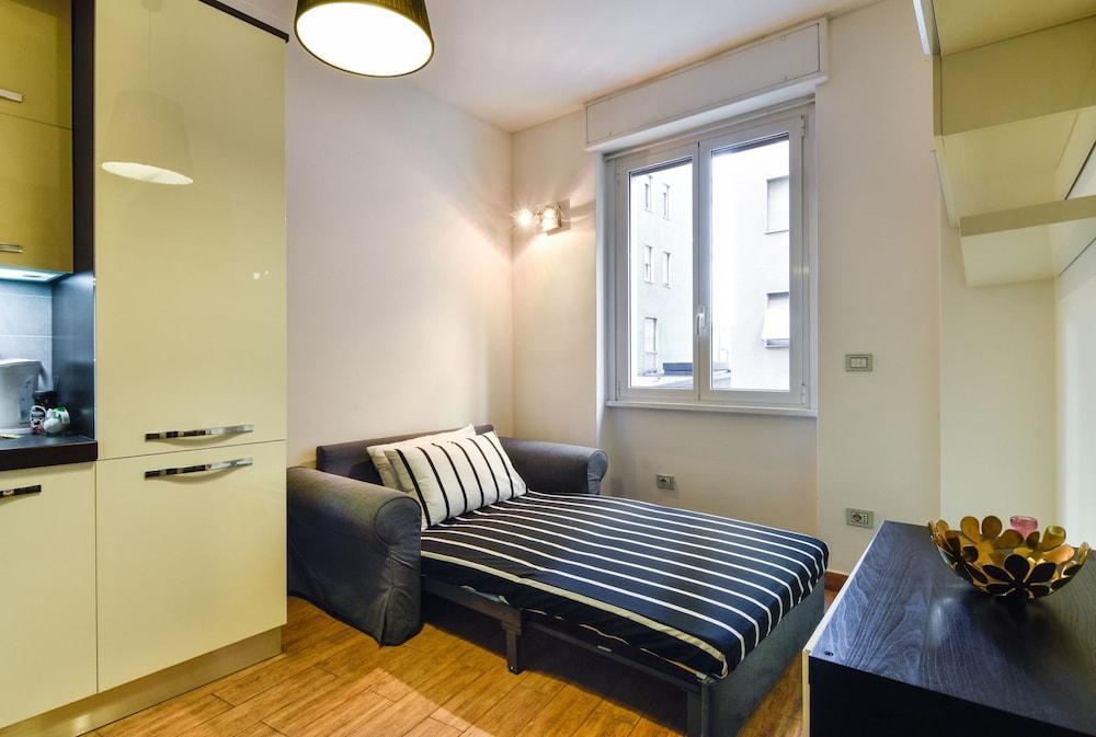 Apartment Near Central Station 2