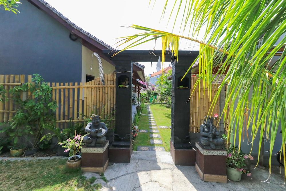 Kompyang Rai Guest House