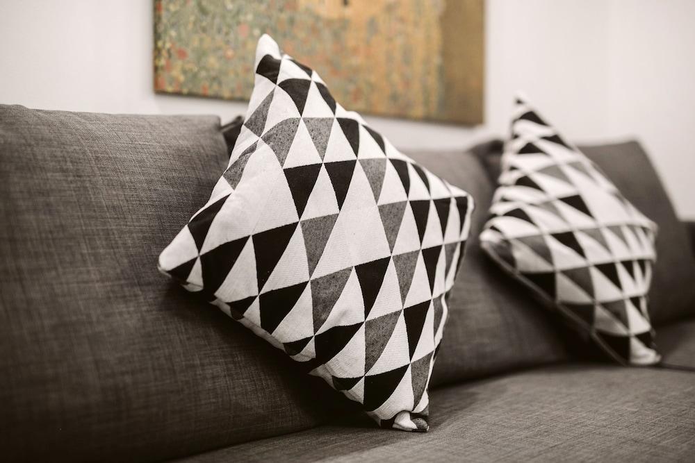 Lazar 18 Apartment 2