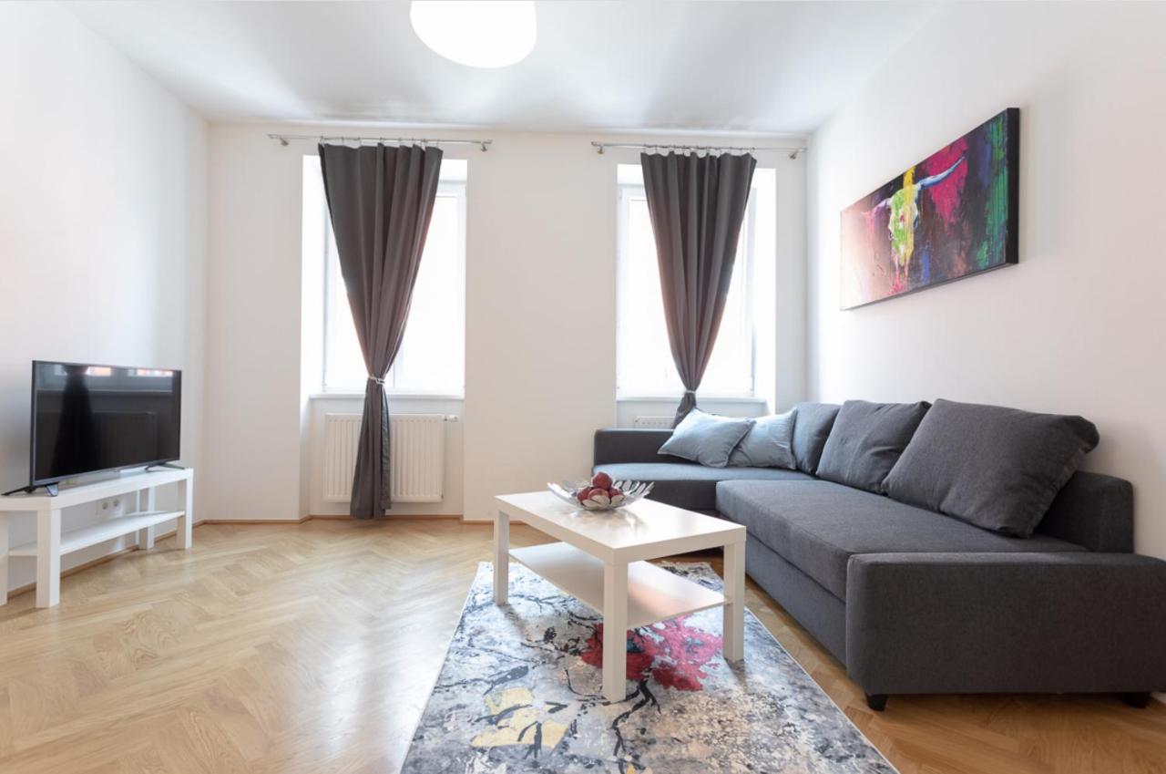 Next To City Center And Central Station, Apt.8 2