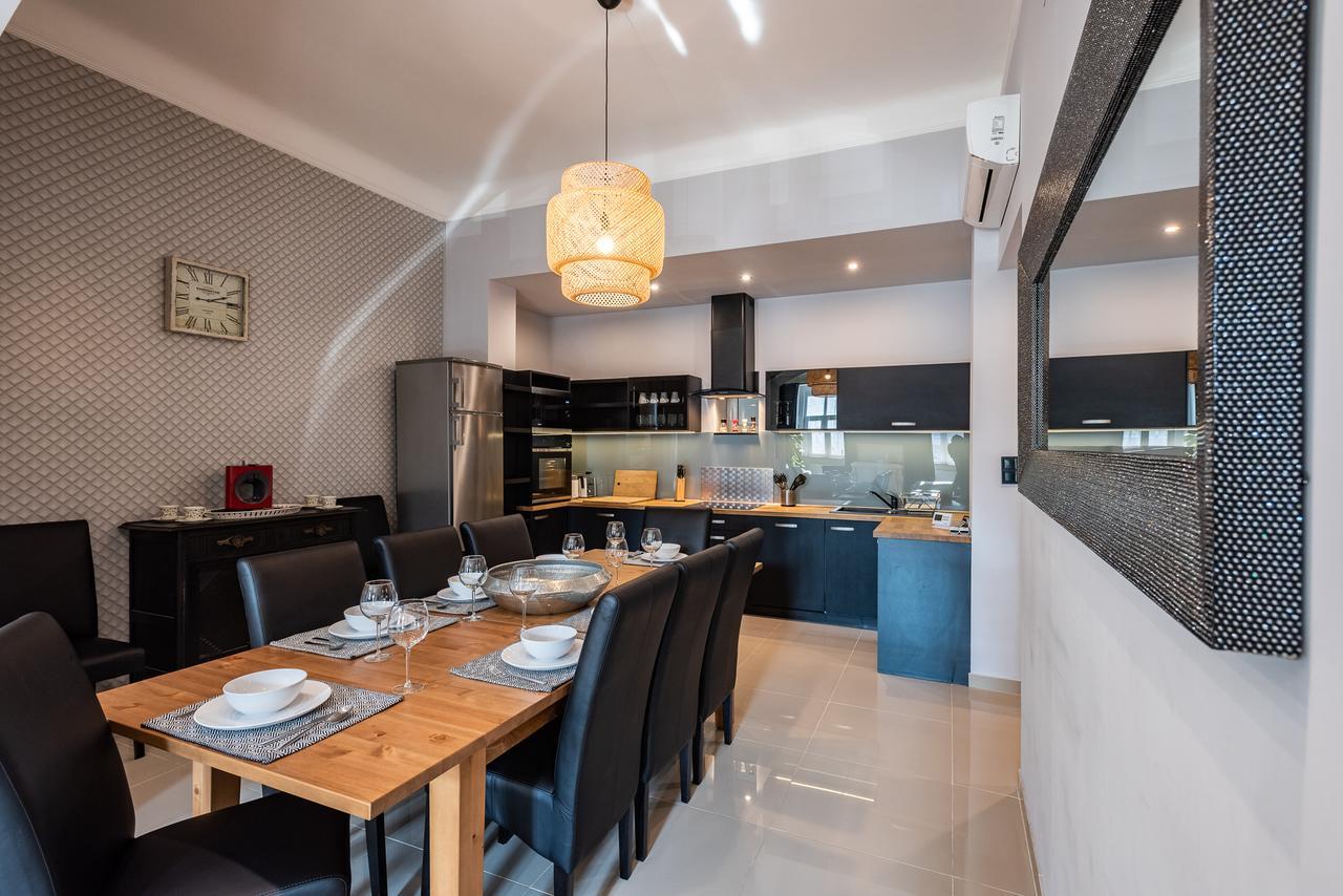 Center,The Rumbach Suite 2