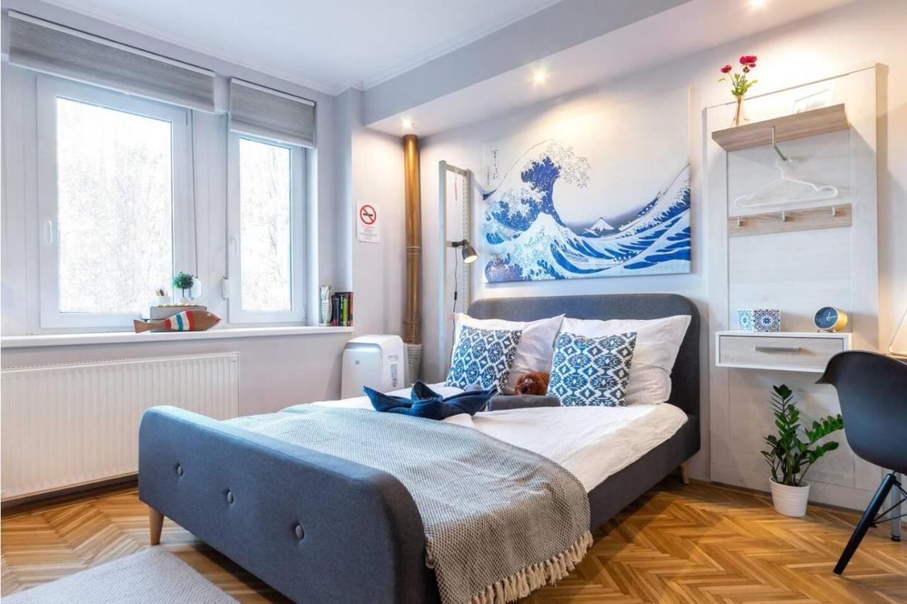 Riverbank Apartment at Parliament 1