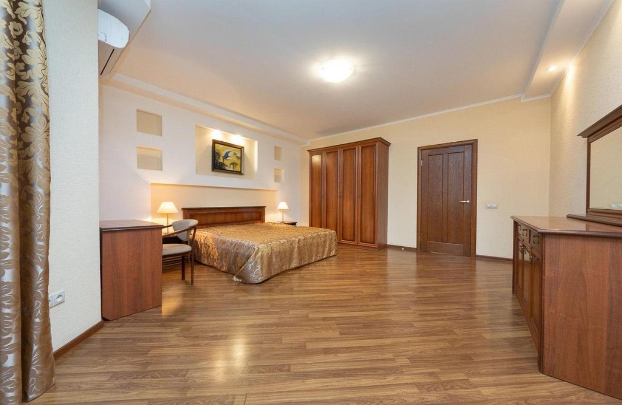 Carapet Vitalini House