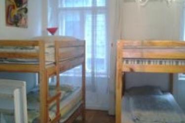 Goldenstone Guesthouse And Hostel