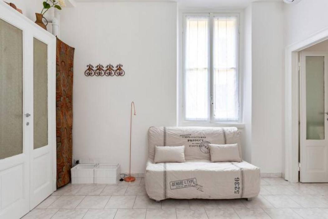 Isola And Zara Comfortable Apartment 1