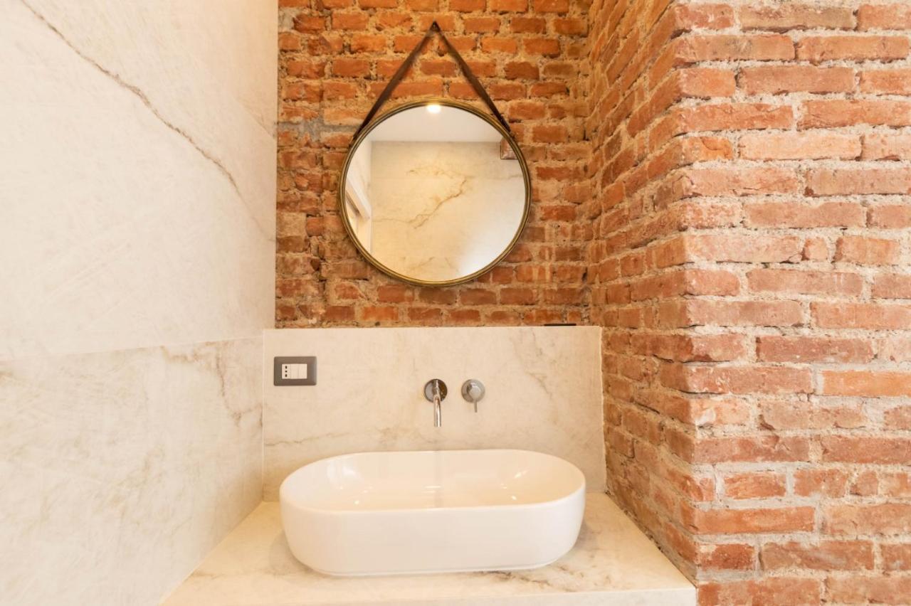 Luxury Apartment in Milan Center