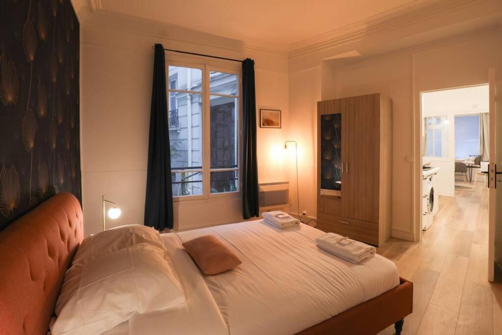 Appartement Renove Proche du Sacre Coeur 4p 1