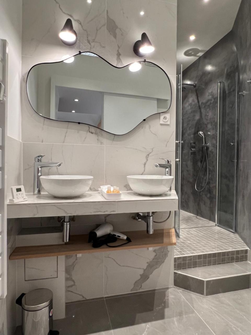 The Palm Central Paris - Comfort And Air Conditioning in the 9th 2