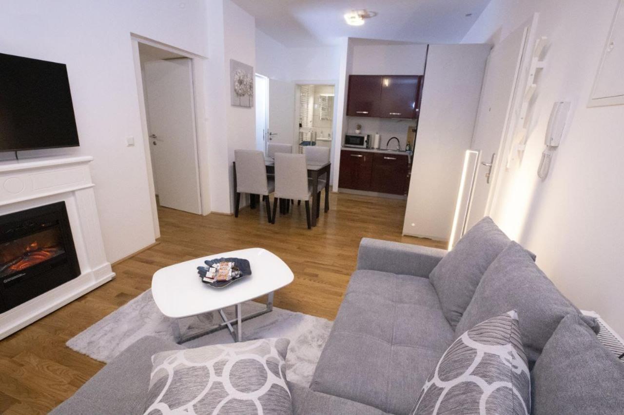 Next To City Center And Central Station, Apt. 10 2