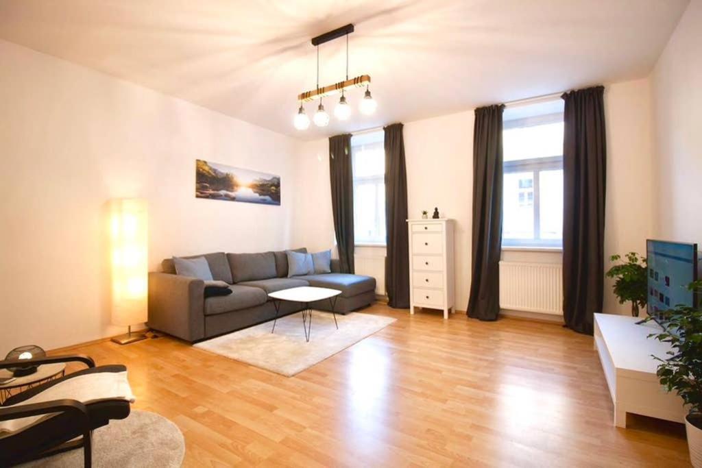 Cozy 2 Room Apartment - Enjoy Viennas Summer Vibes