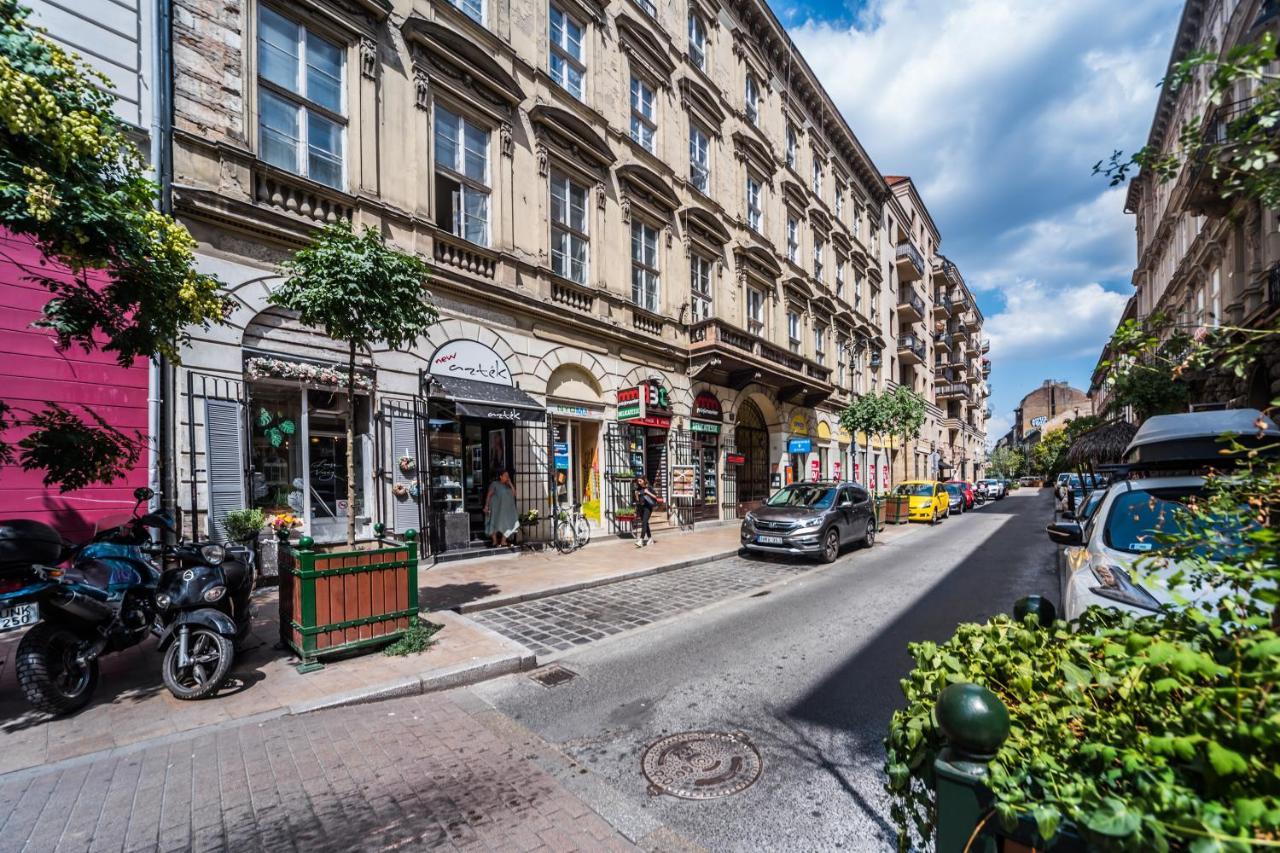 Kiraly 28-1 Entire Aircon Center Apartment 2