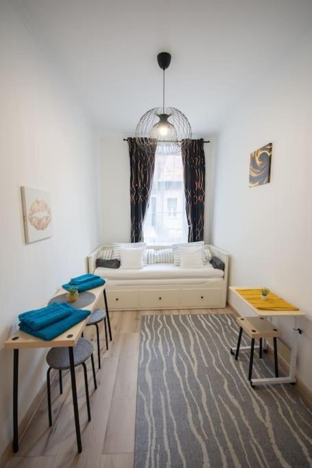 Quiet Rooms in the Bustling City Center