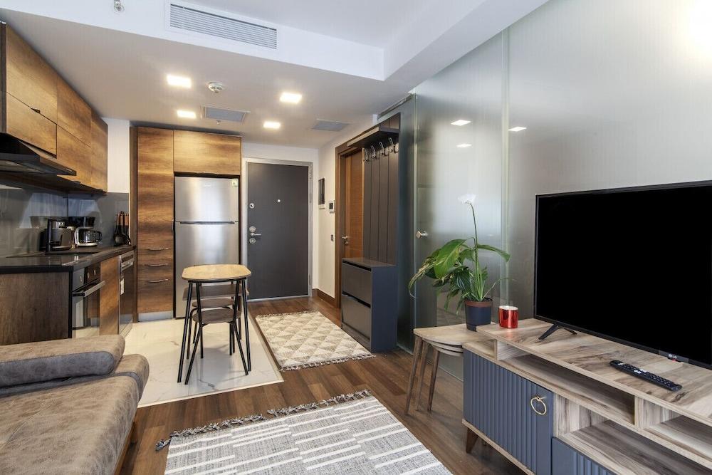 Residence Flat with Excellent Location in Sisli