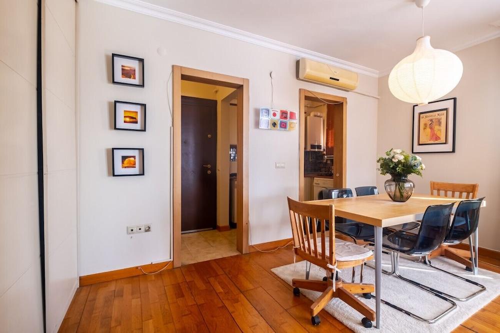 Apartment with Fascinating View in Besiktas 2