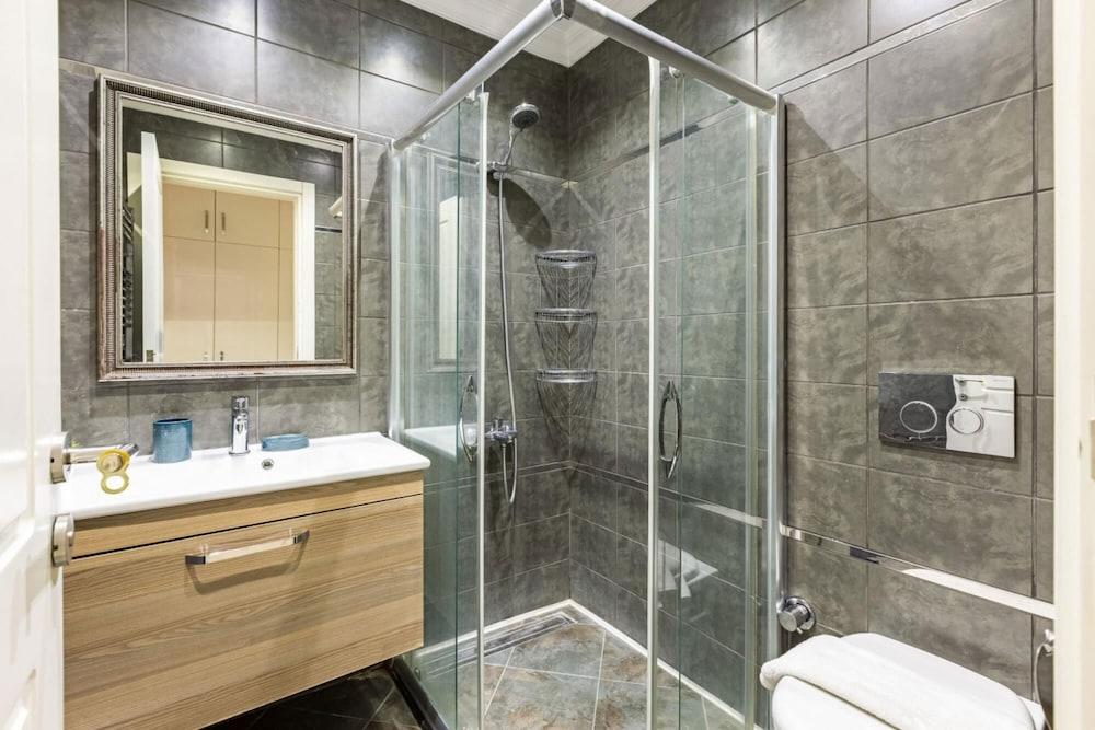 Missafir Excellent Flat with Backyard in Nisantasi 1