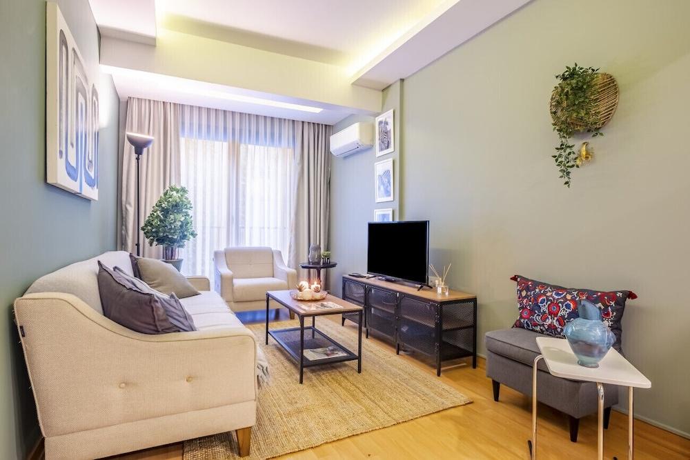 Missafir Flat with Superb Location in Nisantasi 2