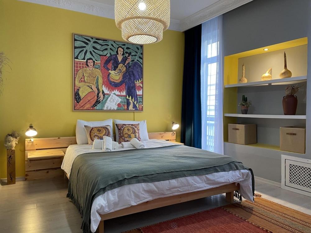 Bohemian Flat in Nisantasi with Central Location 1