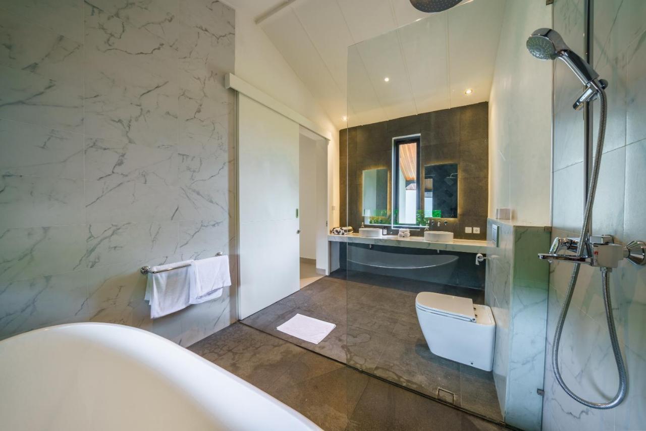 Villa Satiya - Unique And Stylish 4-Bdr Pool Villa in Pererenan! 1