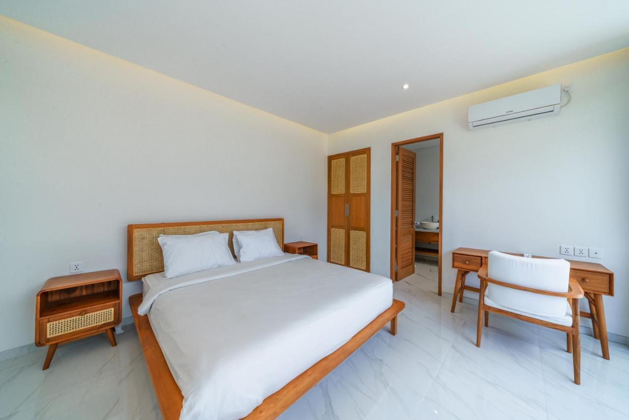 Villa Besso Padonan - Modern & Minimalist 2br Villa in Canggu! 1