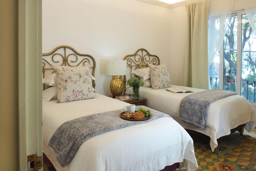 Mirador Roma by the Local Way 2