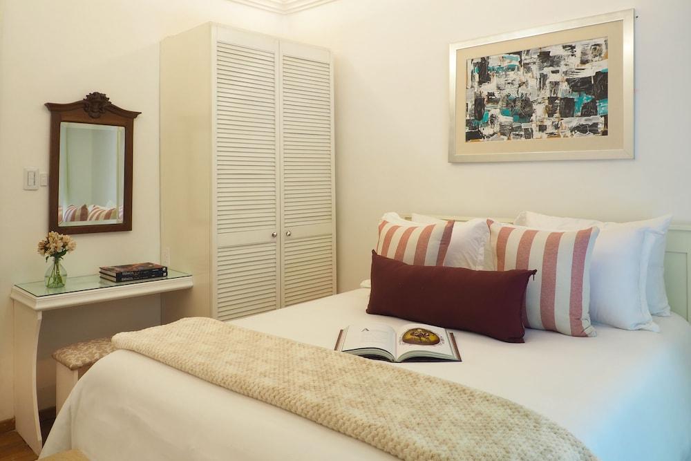 Mirador Roma by the Local Way 1