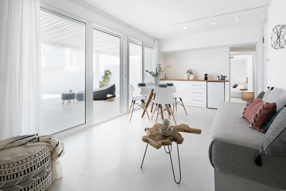 Infinite Blue Luxury Suites 1