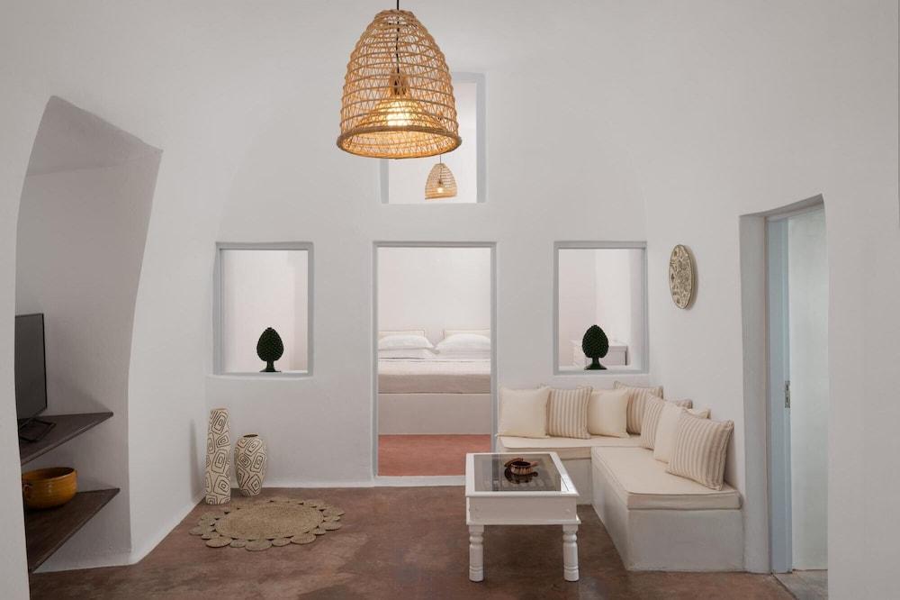 Madame Kalitsi-Irini Apartment