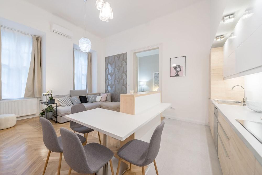 Venus Apartments - King Street I 2