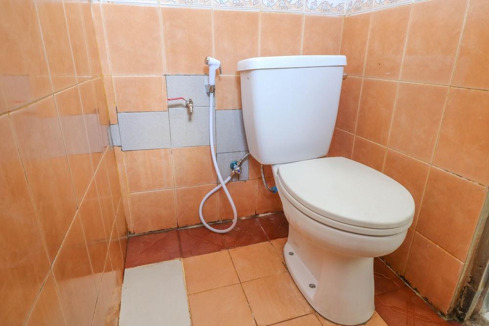 Hotel Candra Adigraha by Oyo Rooms 1