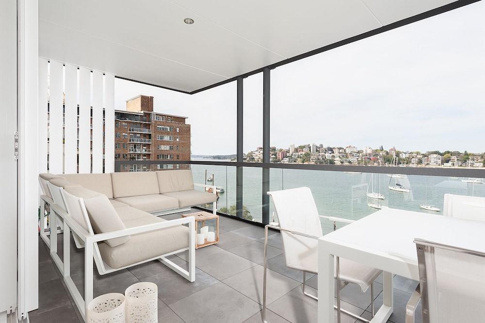 Harbour Front Single Level Apartment