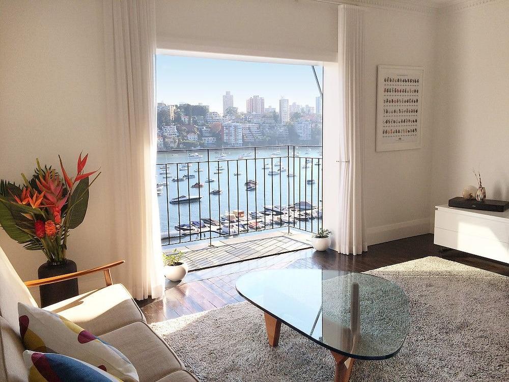 Stunning Harbour Views H325