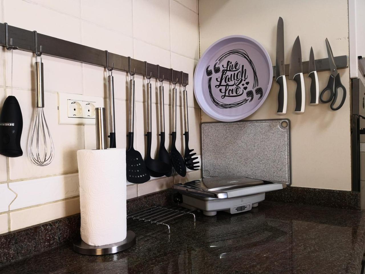 Apartment on the Sea 1