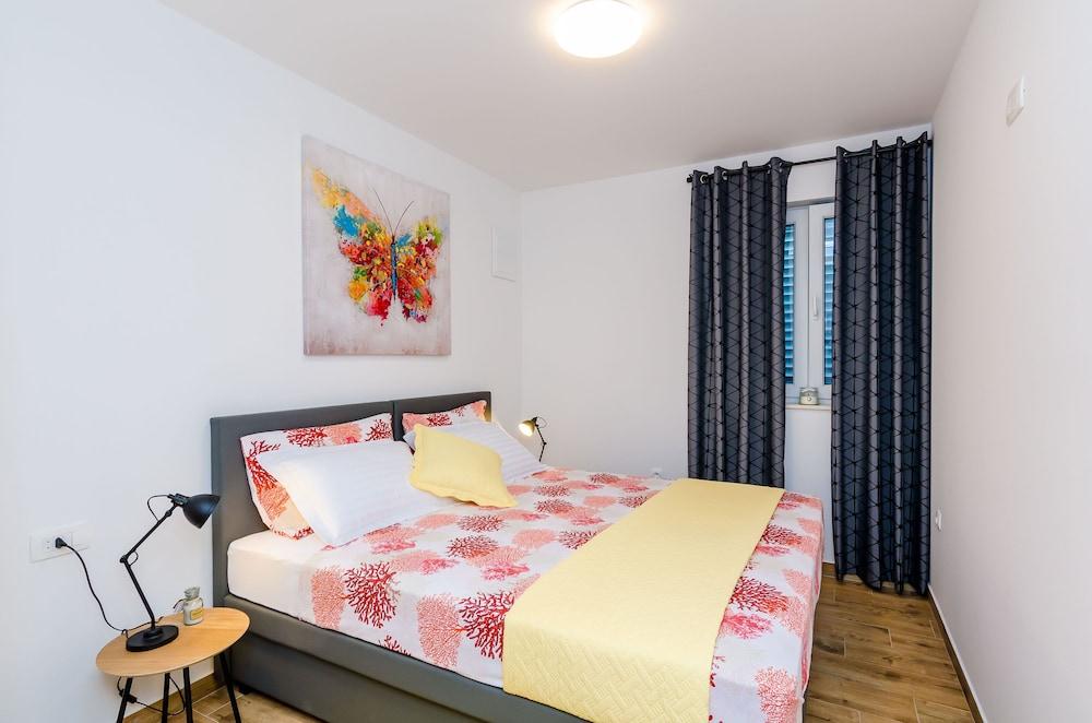 Apartment Moon River 1