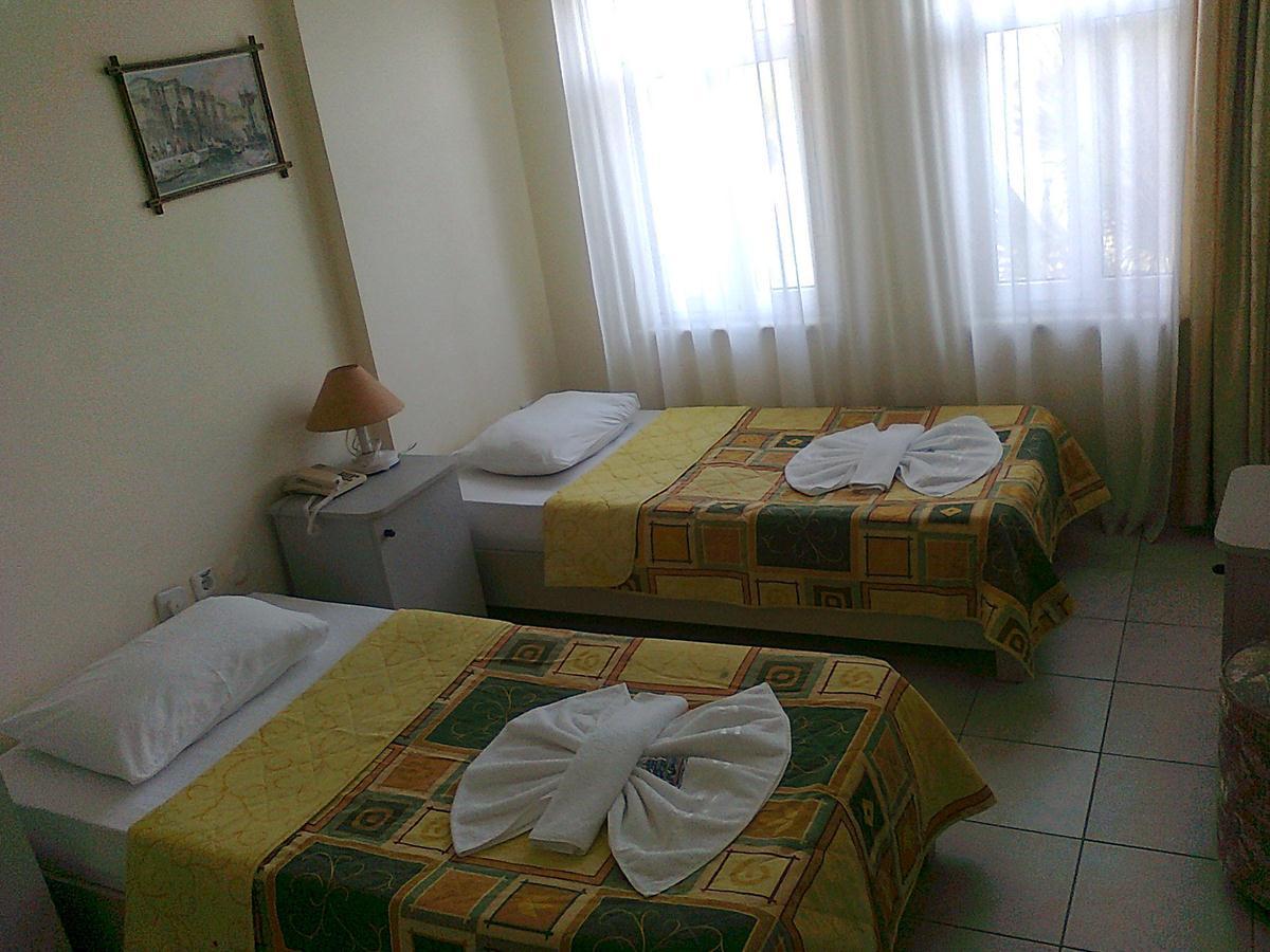 Club Aladdin Apartments 1