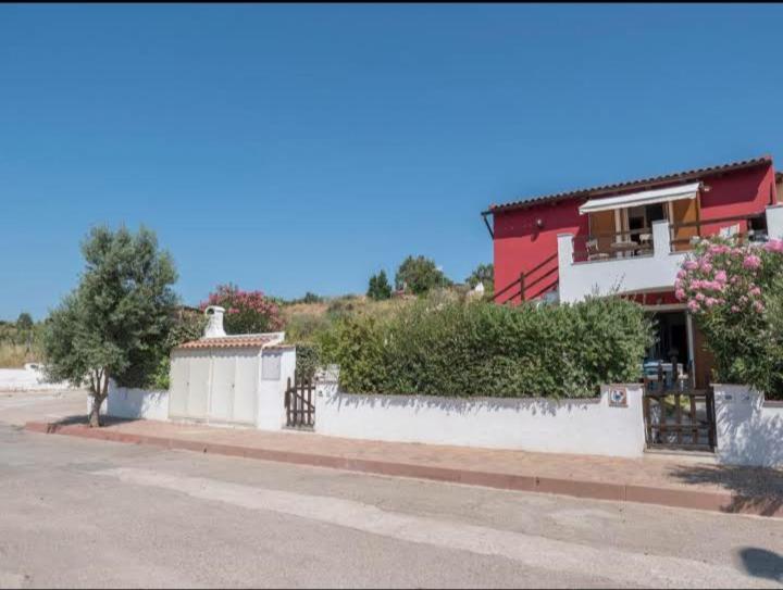 Appartamento Con Piscina Comune