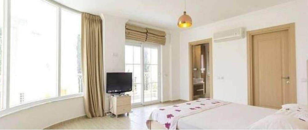 Tolerance 4-Bed Golf Villa 2