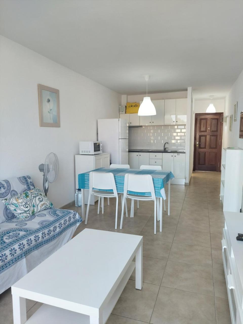 BLU Apartment, Wifi Free Pool View 1