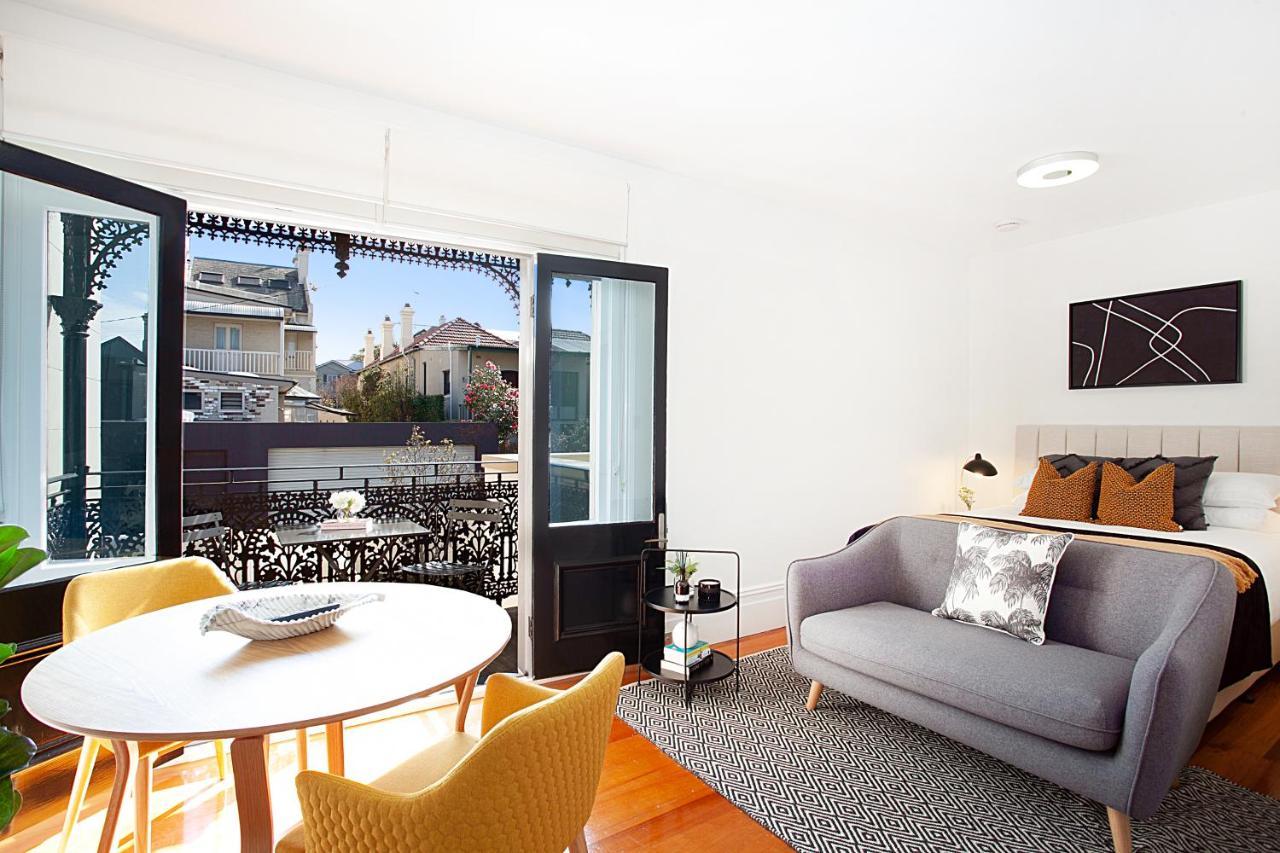 Perfect Located Comfy Studio with Balcony