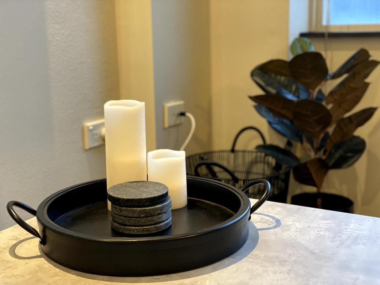 Kozyguru Mcmahons Point Amazing Water View Studio + Free Parking Nmp002 2