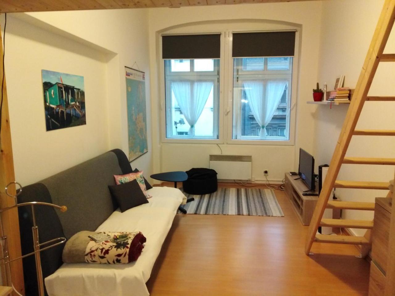 Studio Husitska 114/74 1