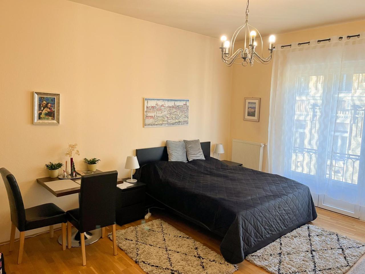 King One Studio in the City Center - Netflix (Adults Only) 1