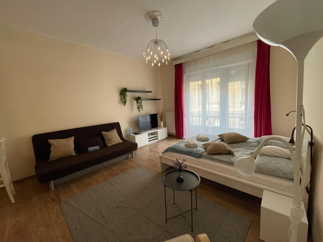 Little New York Central Apts