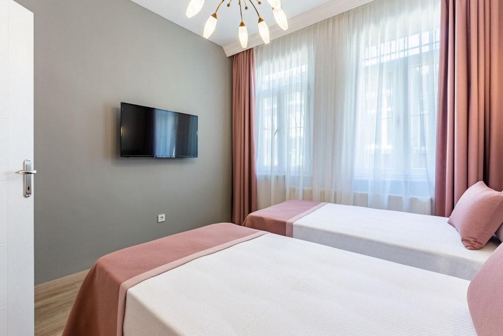 Duplex House Near Trendy Attractions in Sisli 1