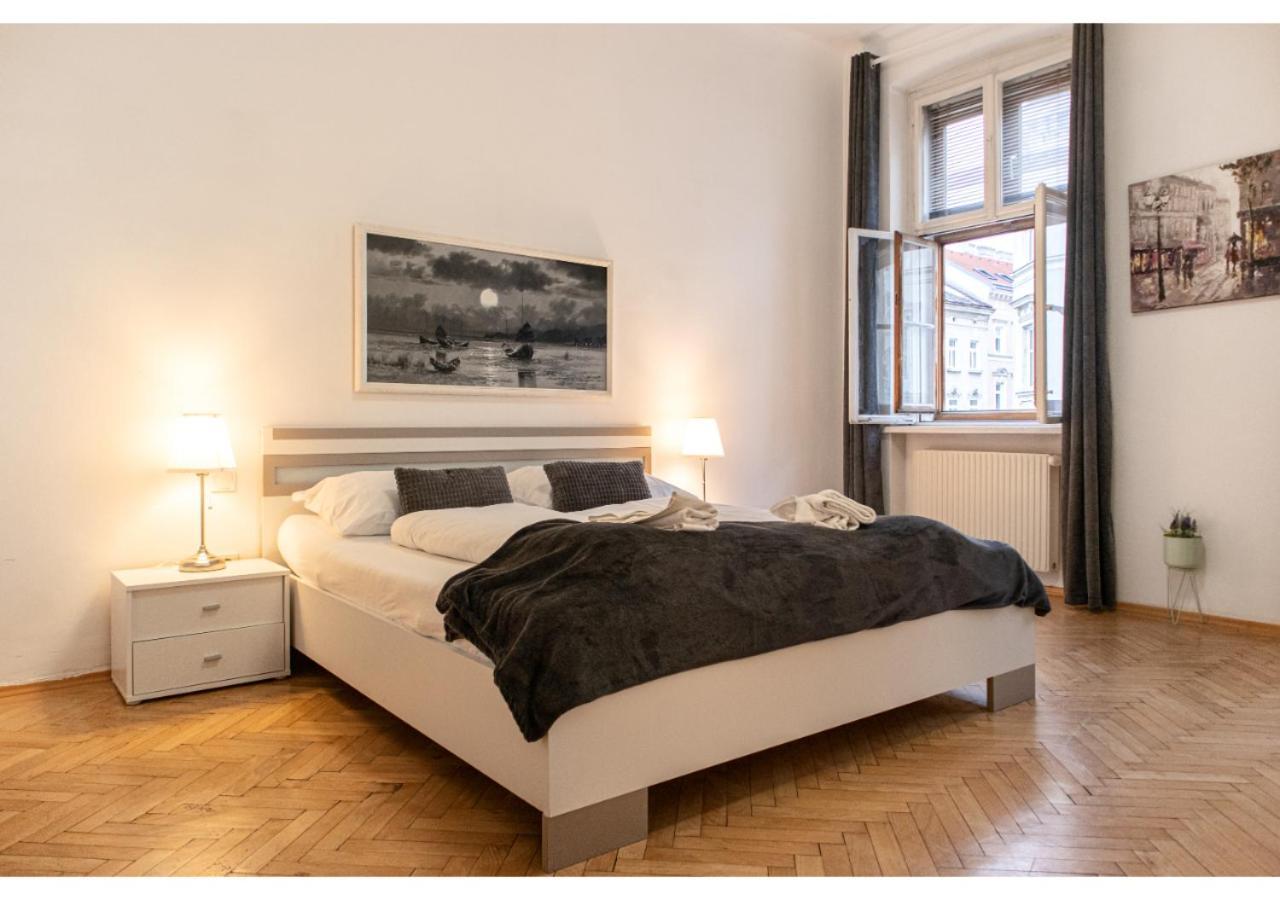 Deluxe 3br Apt. Wiener Stadthalle - Suitable for Longstays