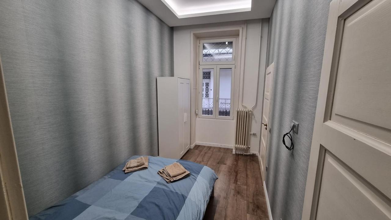 Helios Downtown Martha 1