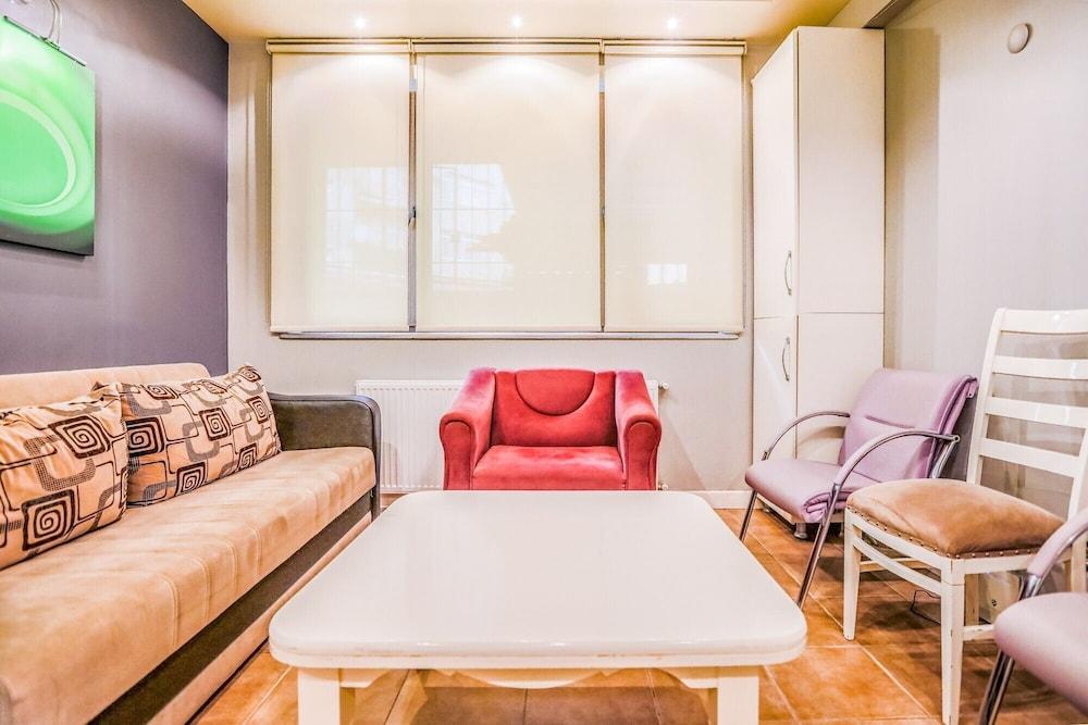 Centrally Located Apartment in Fatih