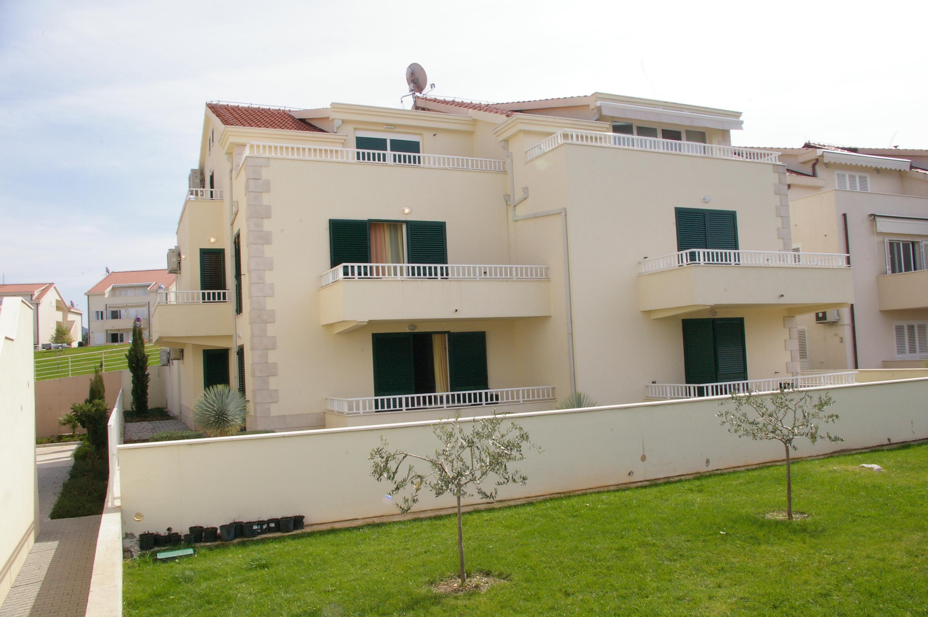 Pervanovo Apartments 2